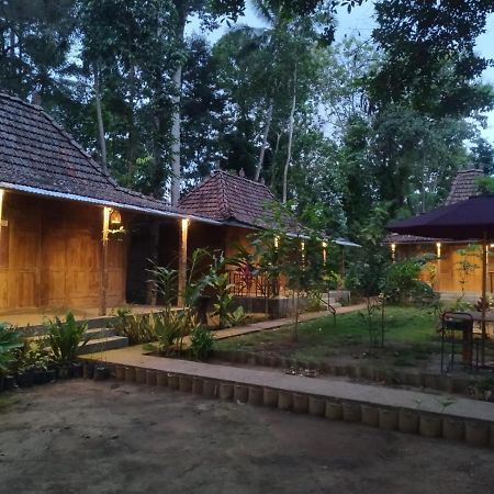 omah kayu jagalan Hotel Magelang Bagian luar foto